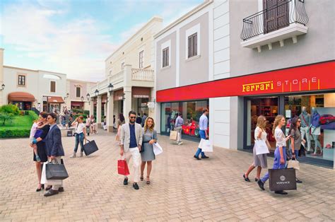 outlet sicily village.